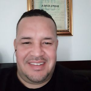 Meet your Posher, Carlos